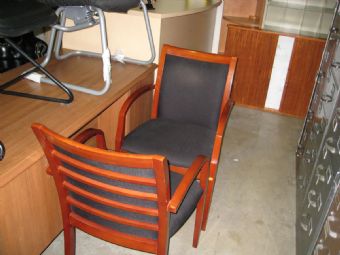 Deskmakers Guest Chair (Black Fabric/Cherry Wood Frame)