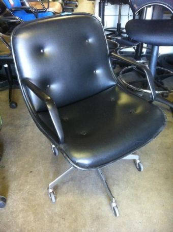 Harpers 8-Button Leather Police Chair (Black)