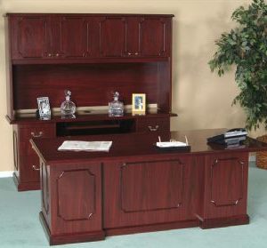 Harvard Collection High-Gloss Executive Desk and Hutch (Mahogany)