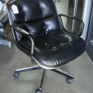 Knoll Pollack Guest Chair (Black)